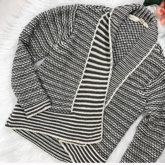 Anthropologie Sleeping on Snow Lakeshore Cardigan - Picture 4 of 8